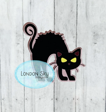 Load image into Gallery viewer, Hissing Cat